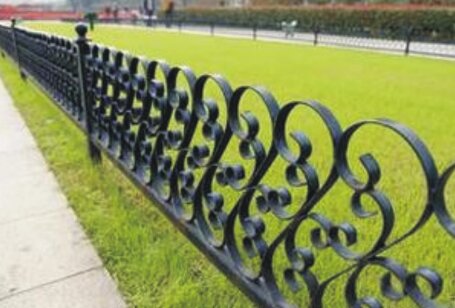 草坪鐵藝護(hù)欄